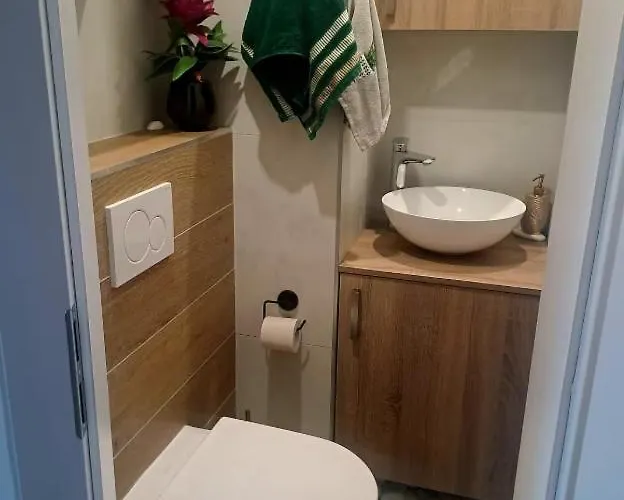 Lovely Flat In A Great Location Δωμάτια σε οικογενειακή κατοικία